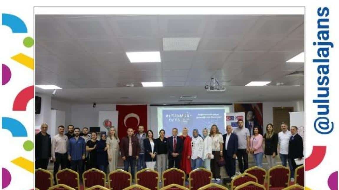 İL MİLLÎ EĞİTİM MÜDÜRÜMÜZ MEHMET ALİ KATİPOĞLU'NUN KATILIMIYLA ERASMUS+OKUL EĞİTİMİ AKREDİTASYON PROJESİ BİLGİLENDİRME TOPLANTISI GERÇEKLEŞTİRİLDİ
